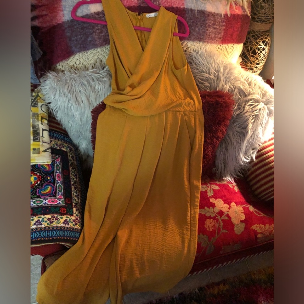 EUC Women’s DEX Gold/Mustard Jumpsuit